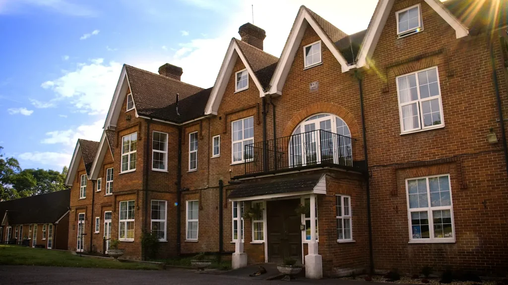 Glottenham Manor Nursing home